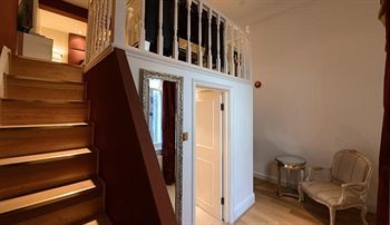 Twenty Nevern Square Hotel