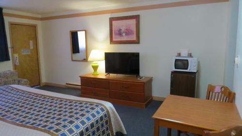 Hotel Americas Best Value Inn Raton Sands