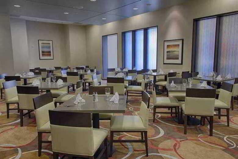 Hotel Embassy Suites - Newark Airport
