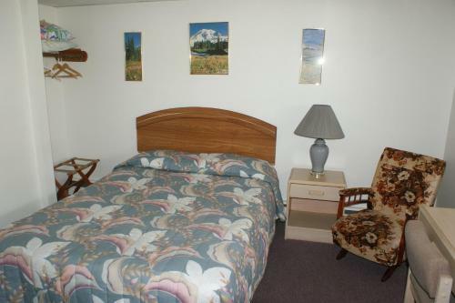 Northern Peaks Motor Inn