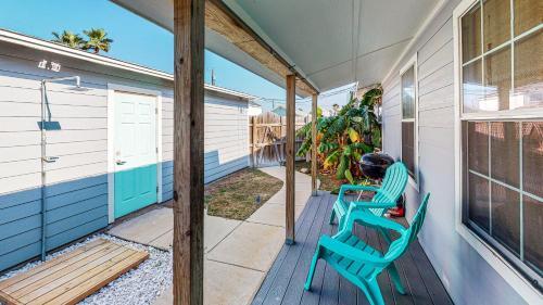 423 Ave C Home