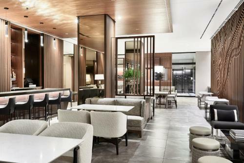 AC Hotel By Marriott Houston Downtown