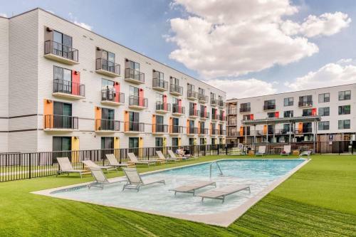 Apartamento Lodgeur At Mid Main Lofts