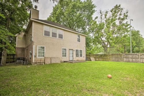 Cozy House With Yard And Fireplace - 3 Mi To Uh!