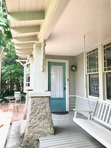 Unique Gem For Visit And Work In Heart Of Montrose