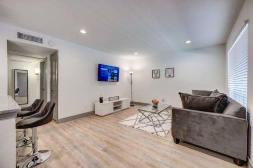 Apartamento Beautiful 1bed/bath Apt W/free Parking &wifi