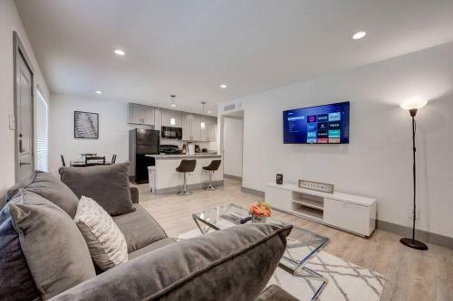 Apartamento Beautiful 1bed/bath Apt W/free Parking &wifi