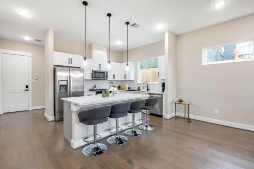 Upcoming Houston Down 3 Bedroom Brand New Listing