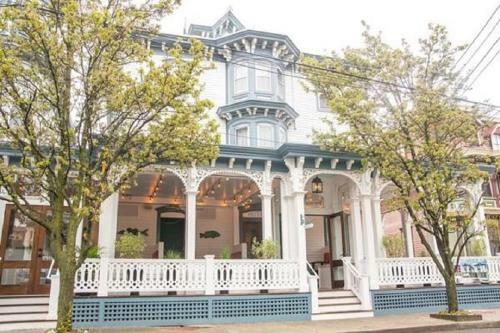The Carroll Villa Hotel