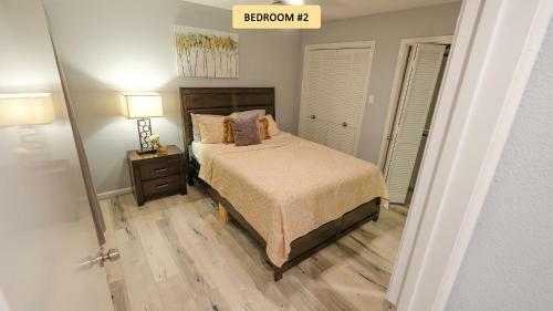Spacious Richmond Sleeps 10 Patio On Golf Course - Rock Fence