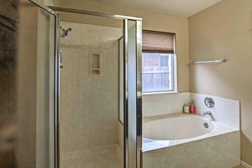 Pet-friendly Round Rock Home Near Kalahari!