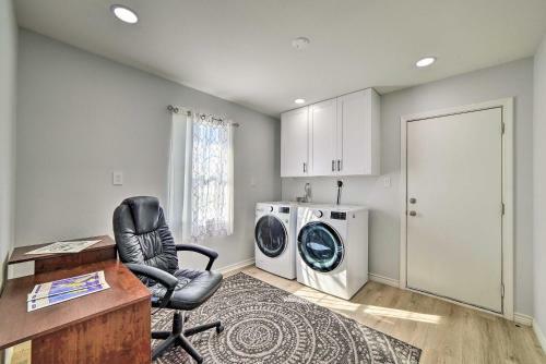 Modern Rockport Home, 1 Mi To Holiday Beach!