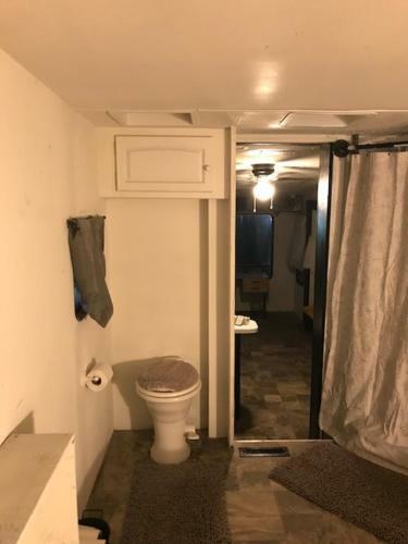 Monthly, Weekly, Nightly Rates-lovely Camper Rv With Hammock