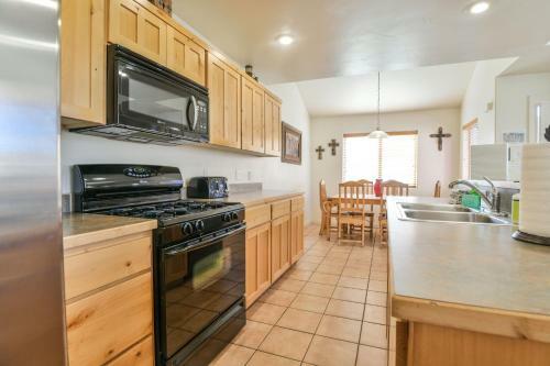 Rvv 4a4 - Beautiful 3 Bed Two And A Half Bath Home Near Pool