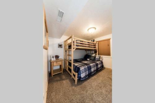 Kat's Kabin - Amazing Views And Accommodations!