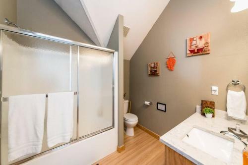 Kat's Kabin - Amazing Views And Accommodations!