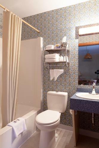 Town & Country Motor Inn