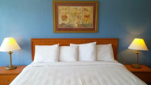 Sandbox Motel
