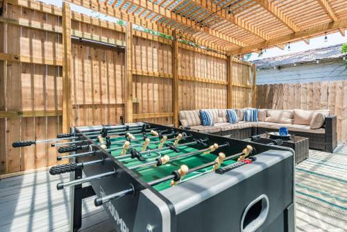 Downtown House 5 Minutes From Riverwalk Whot-tub