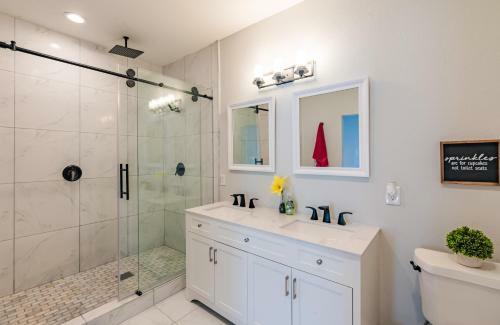 Downtown House 5 Minutes From Riverwalk Whot-tub