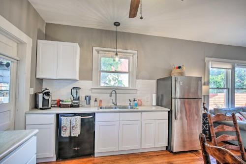 Charming Getaway Less Than 1 Mi To Dtwn And River Walk!