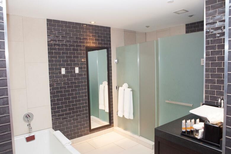 Ravel Hotel