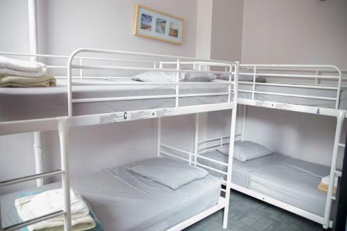 B Hotel & Hostel