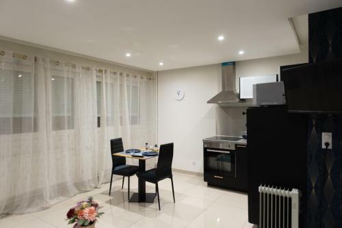 Apartamento �l�gant Et Tr�s Spacieux, Mon Studio Vous S�duira!