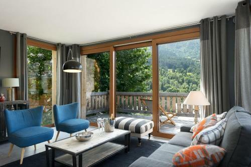Chalet Zebra