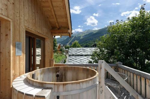 Chalet Zebra
