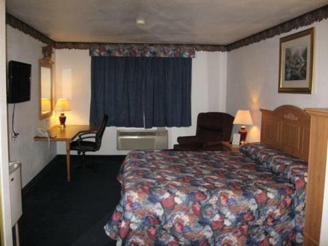 Motel Glacier Gateway Plaza