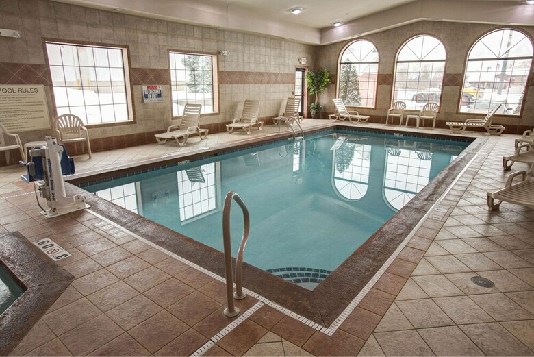 Hotel Comfort Suites Grand Rapids South