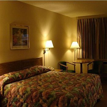 Hotel Red Carpet Inn North Chicago