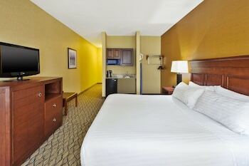 Holiday Inn Express Hotel & Suites - Belleville Area