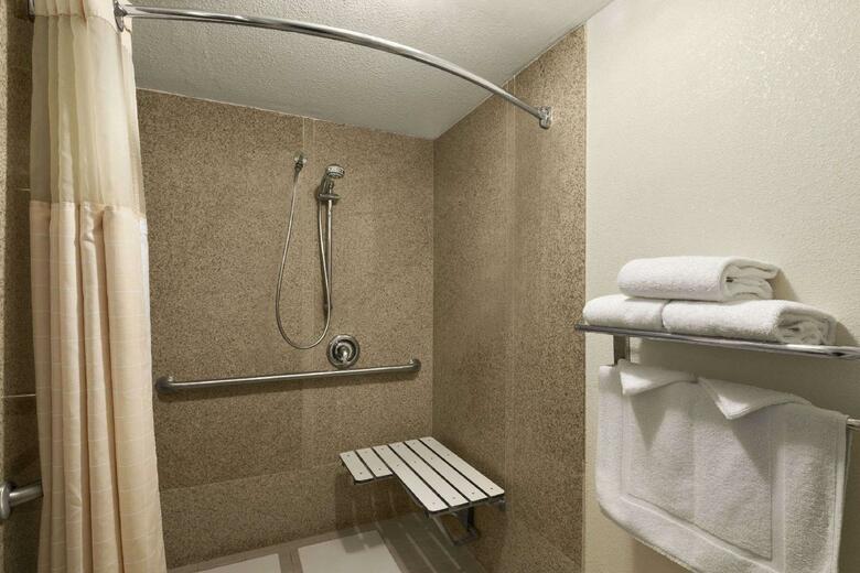 Hotel Days Inn & Suites Omaha
