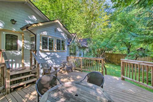 Elk Hideaway Ashford Cottage With Hot Tub!