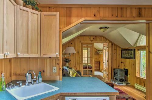 Elk Hideaway Ashford Cottage With Hot Tub!