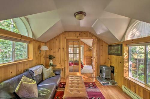 Elk Hideaway Ashford Cottage With Hot Tub!