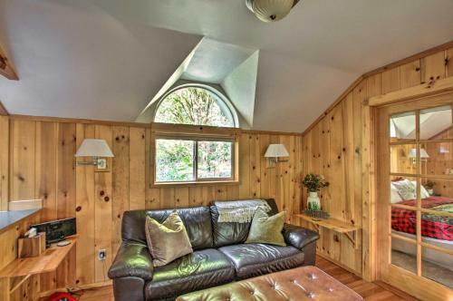Elk Hideaway Ashford Cottage With Hot Tub!
