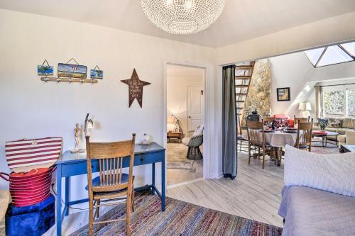 Unique Peddlin Round House With Lake Views!