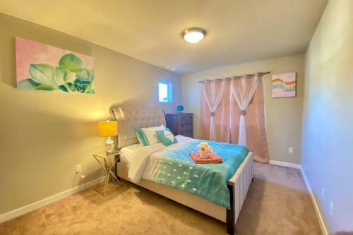 Quieter Villa: Neighborhood, Closer To Boeing