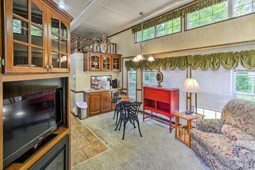 Cozy Gig Harbor Cottage, 2 Mi To Case Inlet!