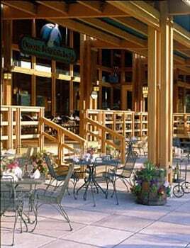 Hotel Grouse Mountain Lodge