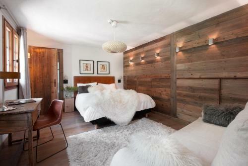 Chalet Debussy - Our Elegant Farmhouse