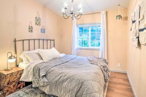 Family Home With Fire Pit, Grill And Fenced Yard!
