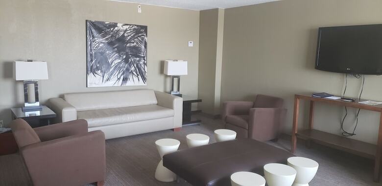 Hotel Doubletree By Hilton St. Louis At Westport