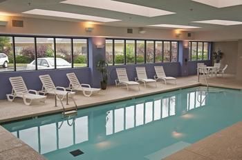 Hotel Wingate By Wyndham - Maryland Heights
