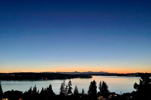 The Lookout At Chambers Bay