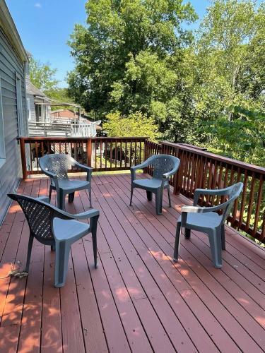 Quaint, Comfy, Close & Convenient