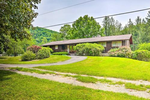 Comy Richwood Retreat By Skiing, Biking, Climbing!